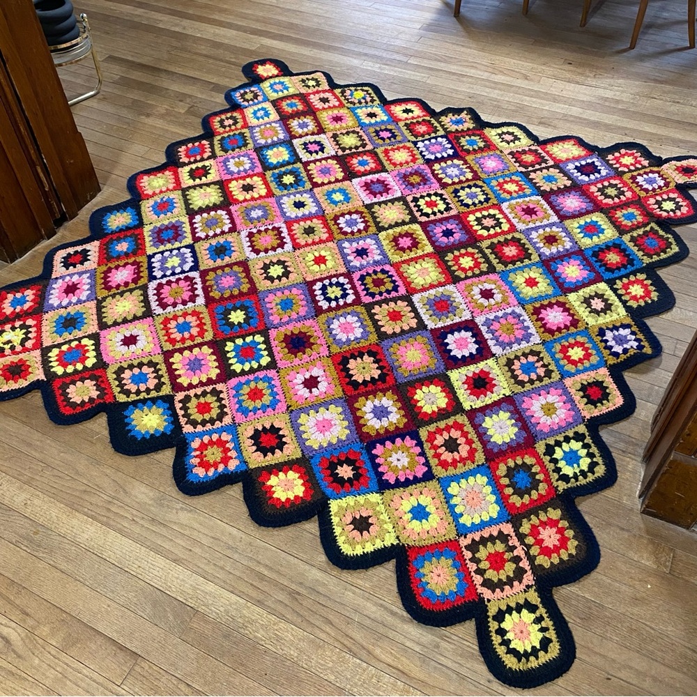 Vintage Handmade Granny Squares Quilt Blanket Afghan 64”x64”